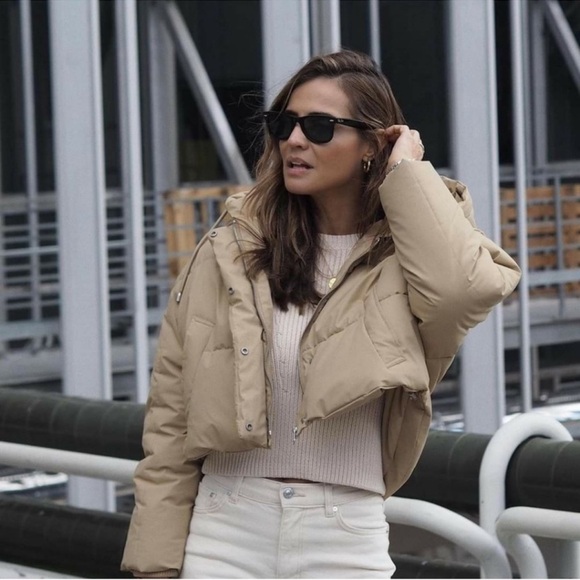Zara Women Cropped Oversized Hooded Puffer Jacket in Tan - Picture 5 of 16
